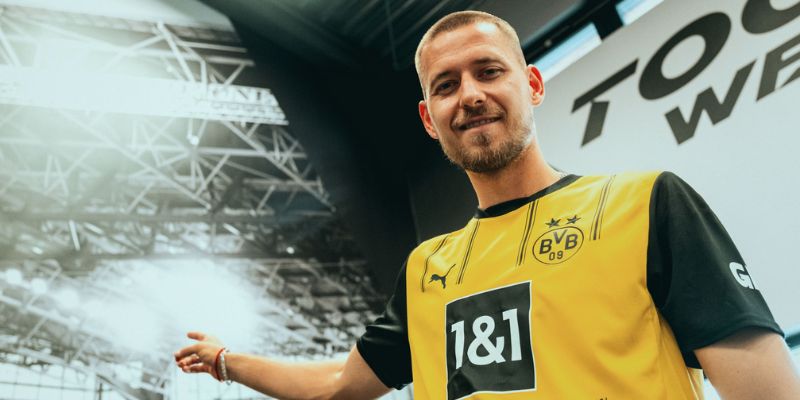 Anh có sự nghiệp mới 2024 tại Borussia Dortmund